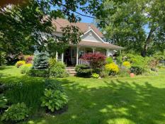 Appin - 4-bedroom Century Farmhouse