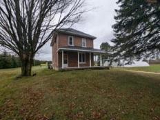 Picture of Large Country Home near Markdale